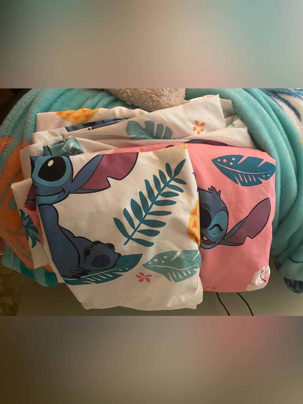 NWOT Lilo & Stitch bedding twin size